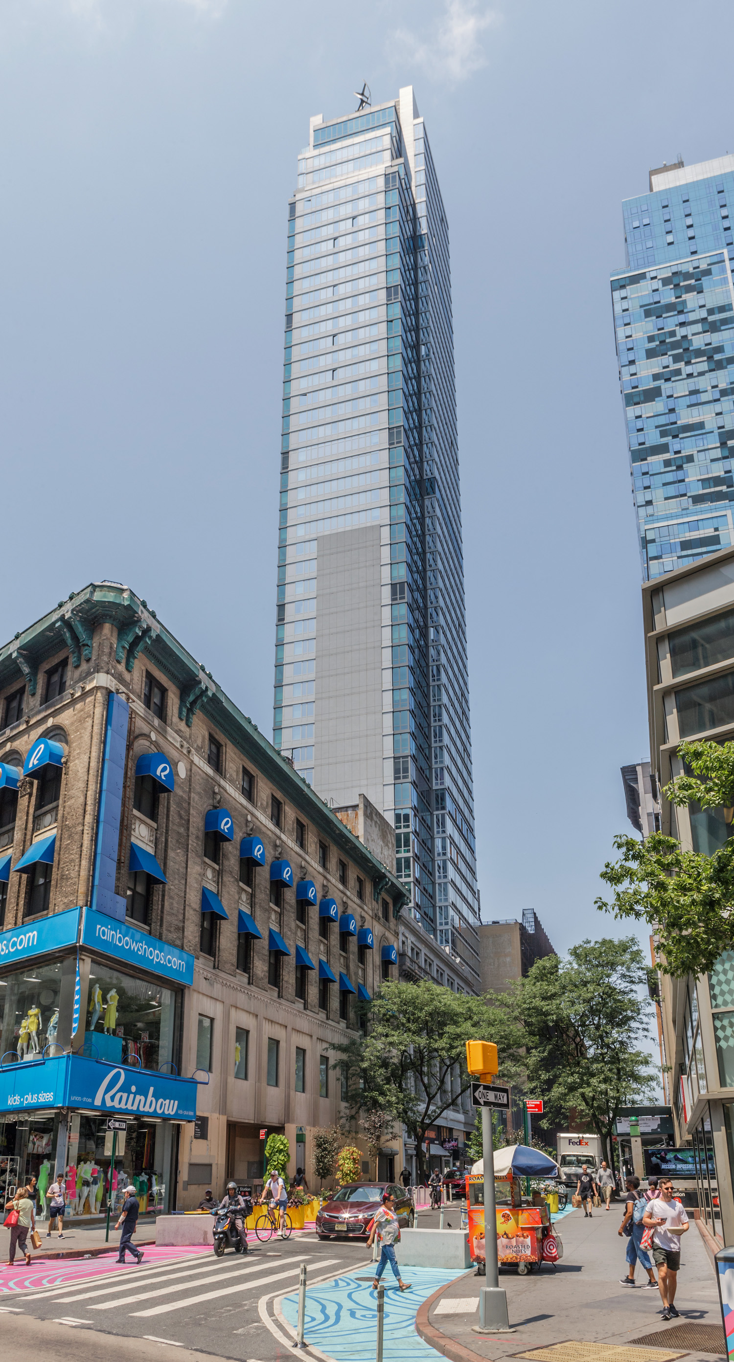 388 Bridge Street, New York City - View from the south. © Mathias Beinling